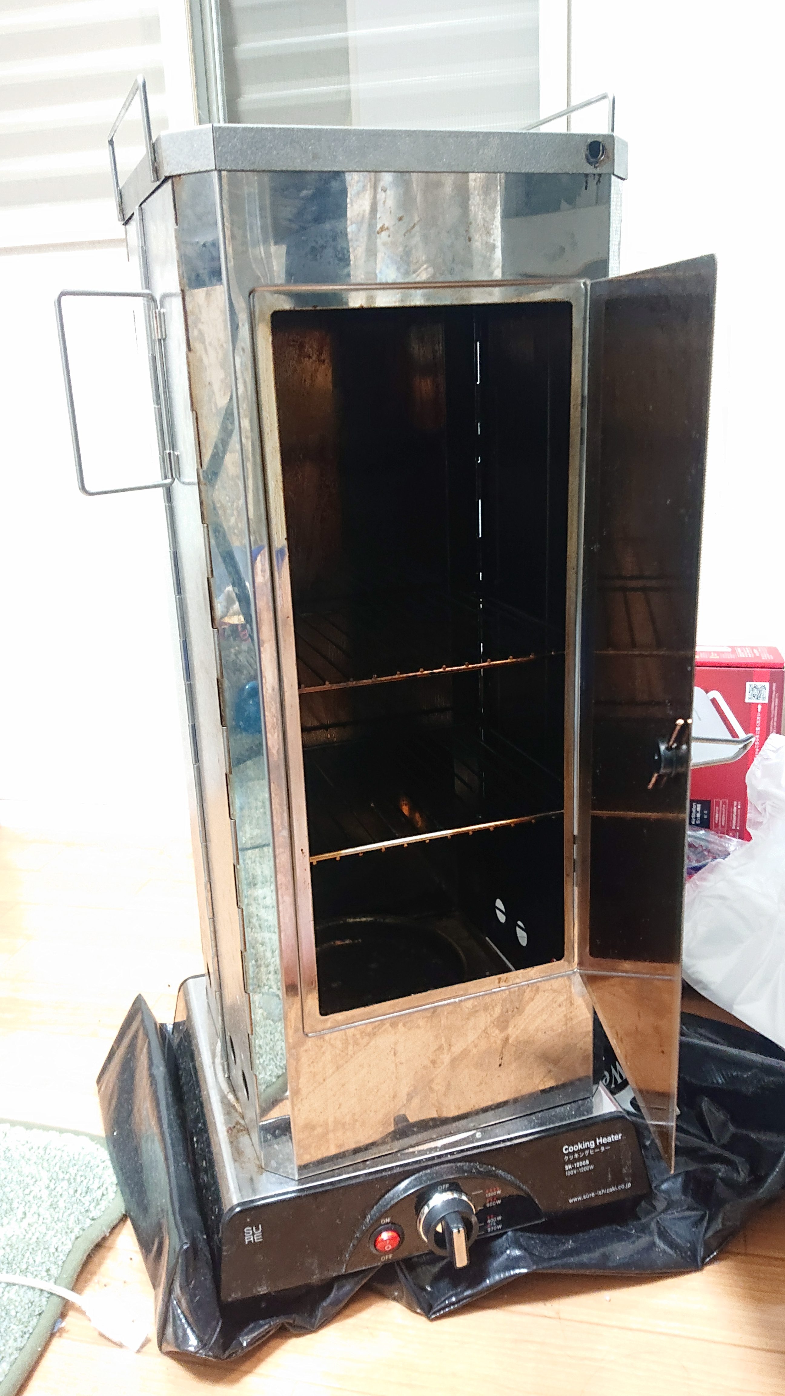 【スモークもくもく木曜日】燻製器の紹介②　箱型