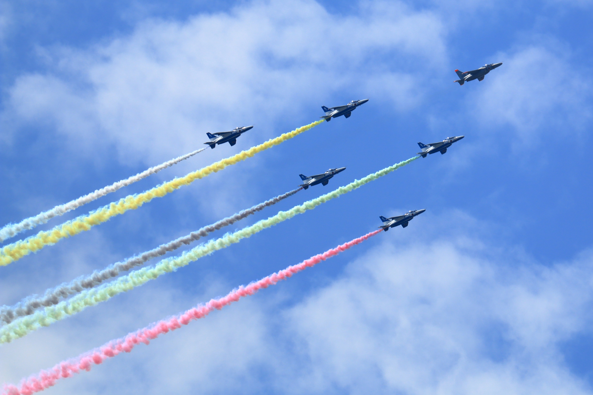 【スモークもくもく木曜日】空に描くスモーク